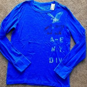 American eagle outfitters men's long sleeve waffle type shirt.  size med. NWT